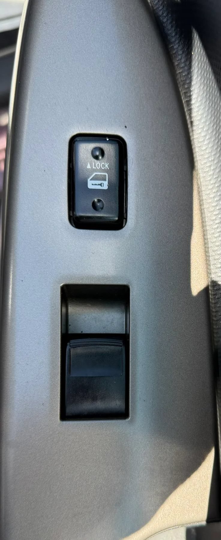Used 2011 Scion xD FWD image 31