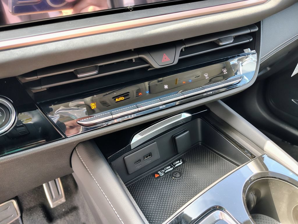New 2026 Buick Envision Sport Touring AWD/4WD image 22