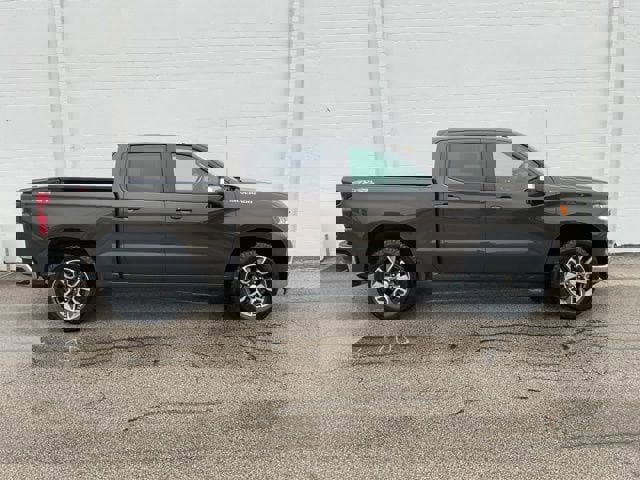 Used 2023 Chevrolet Silverado 1500 LT image 3