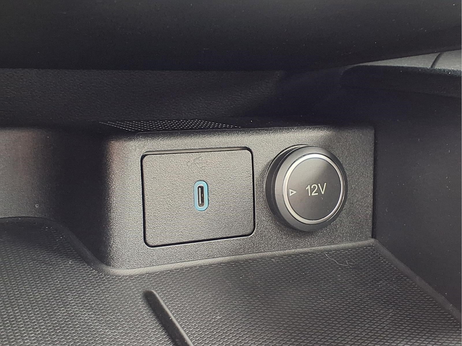 Used 2020 Ford Escape Titanium AWD/4WD image 21