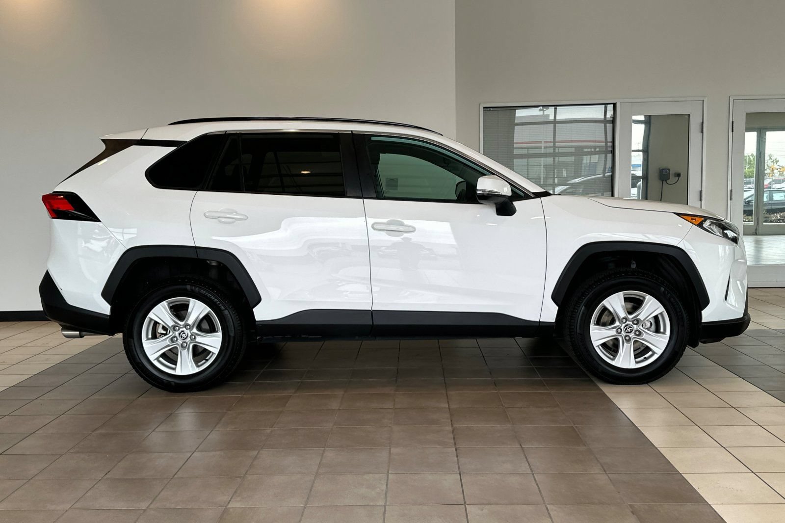 Certified 2021 Toyota RAV4 XLE AWD/4WD image 3
