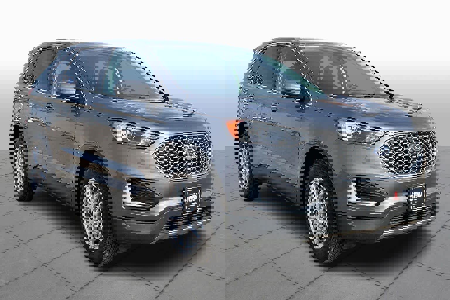 Used 2024 Ford Edge SEL image 2