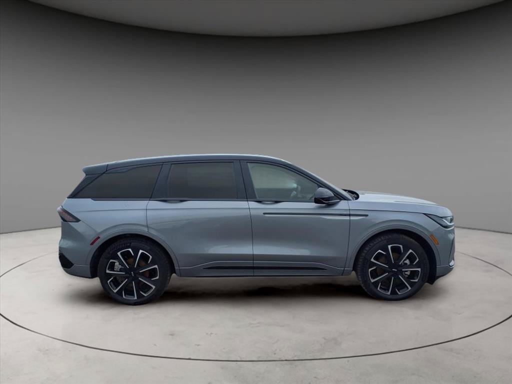 New 2025 Lincoln Nautilus Reserve AWD/4WD image 9