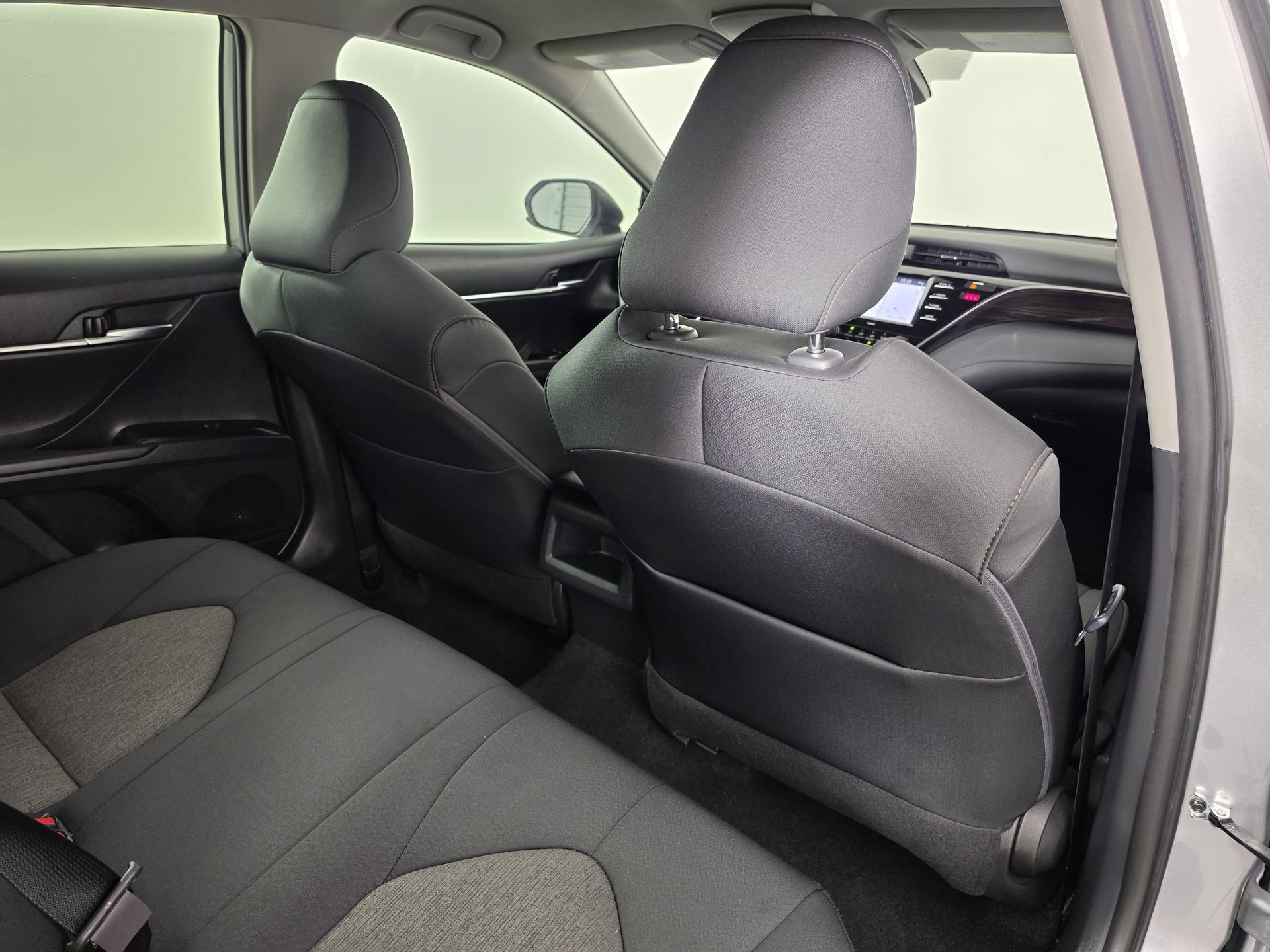 Used 2020 Toyota Camry LE FWD image 41