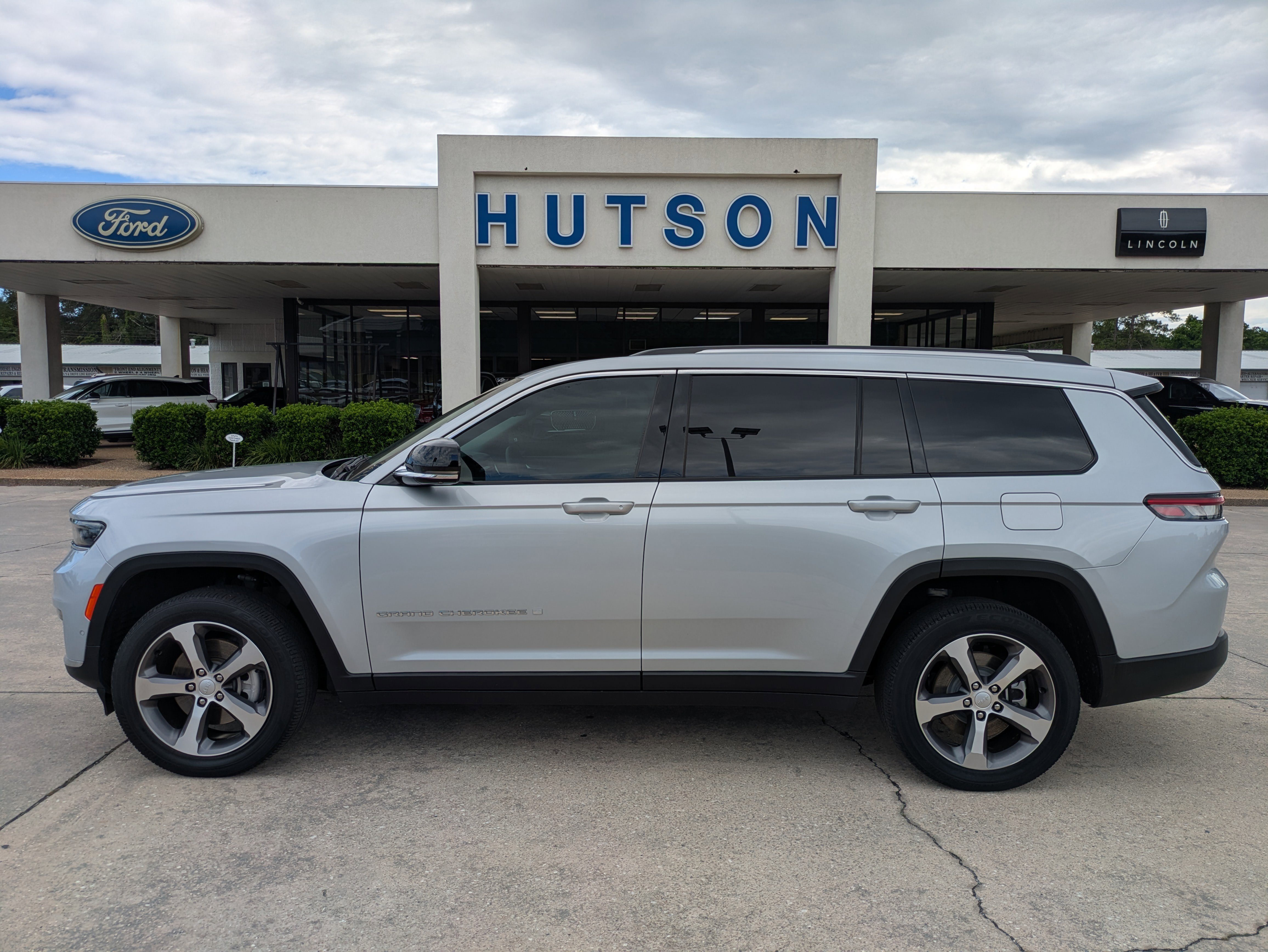 Used 2023 Jeep Grand Cherokee L Limited w/ Luxury Tech Group II