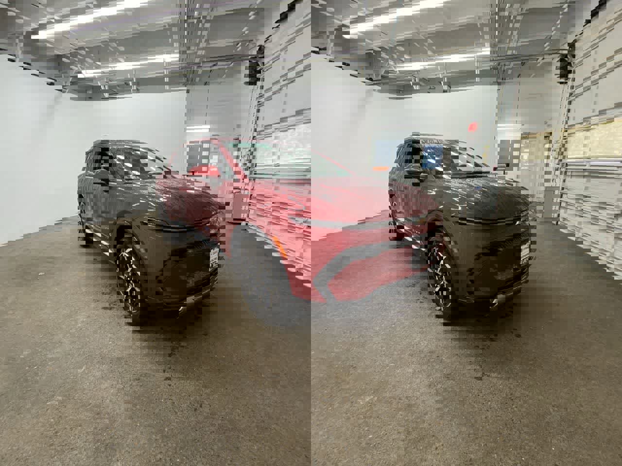 Used 2025 Chevrolet Equinox EV LT w/ Convenience Package image 8