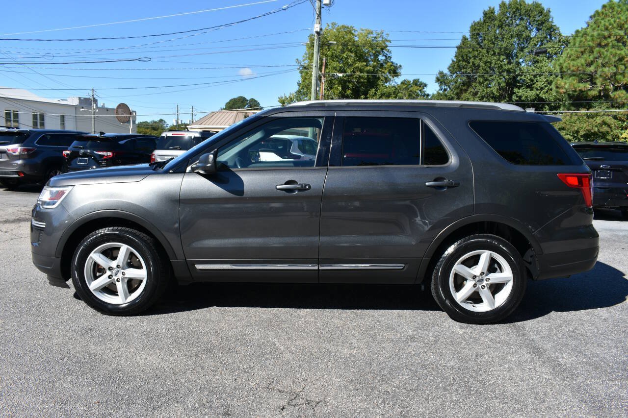 Used 2019 Ford Explorer XLT FWD image 4