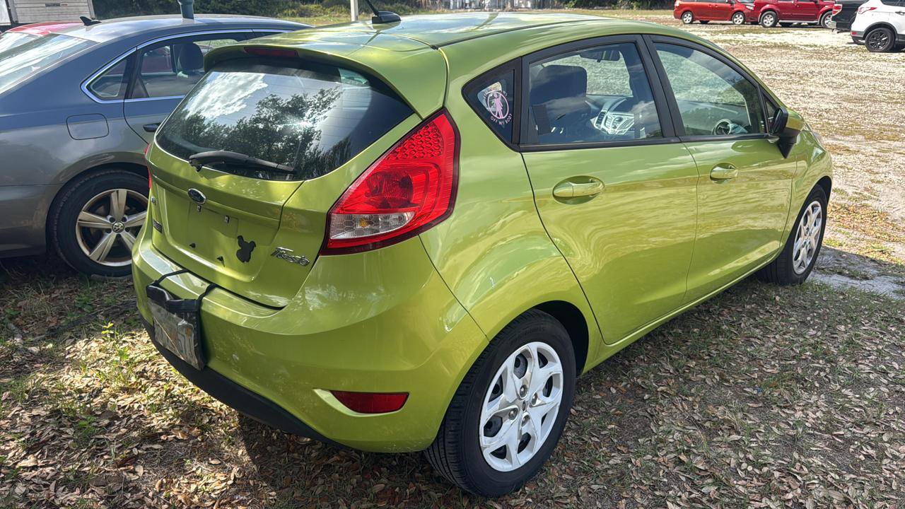 Used 2012 Ford Fiesta SE FWD image 3
