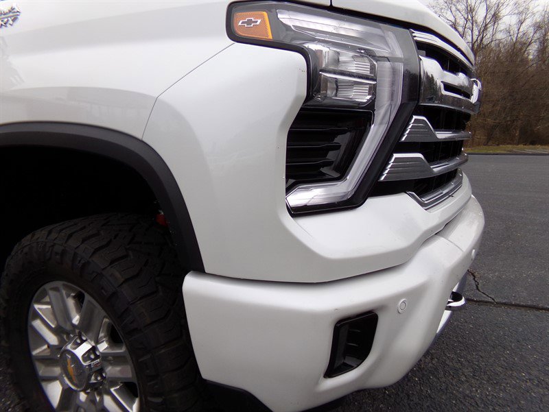 Used 2024 Chevrolet Silverado 2500 High Country w/ High Country Premium Package image 11