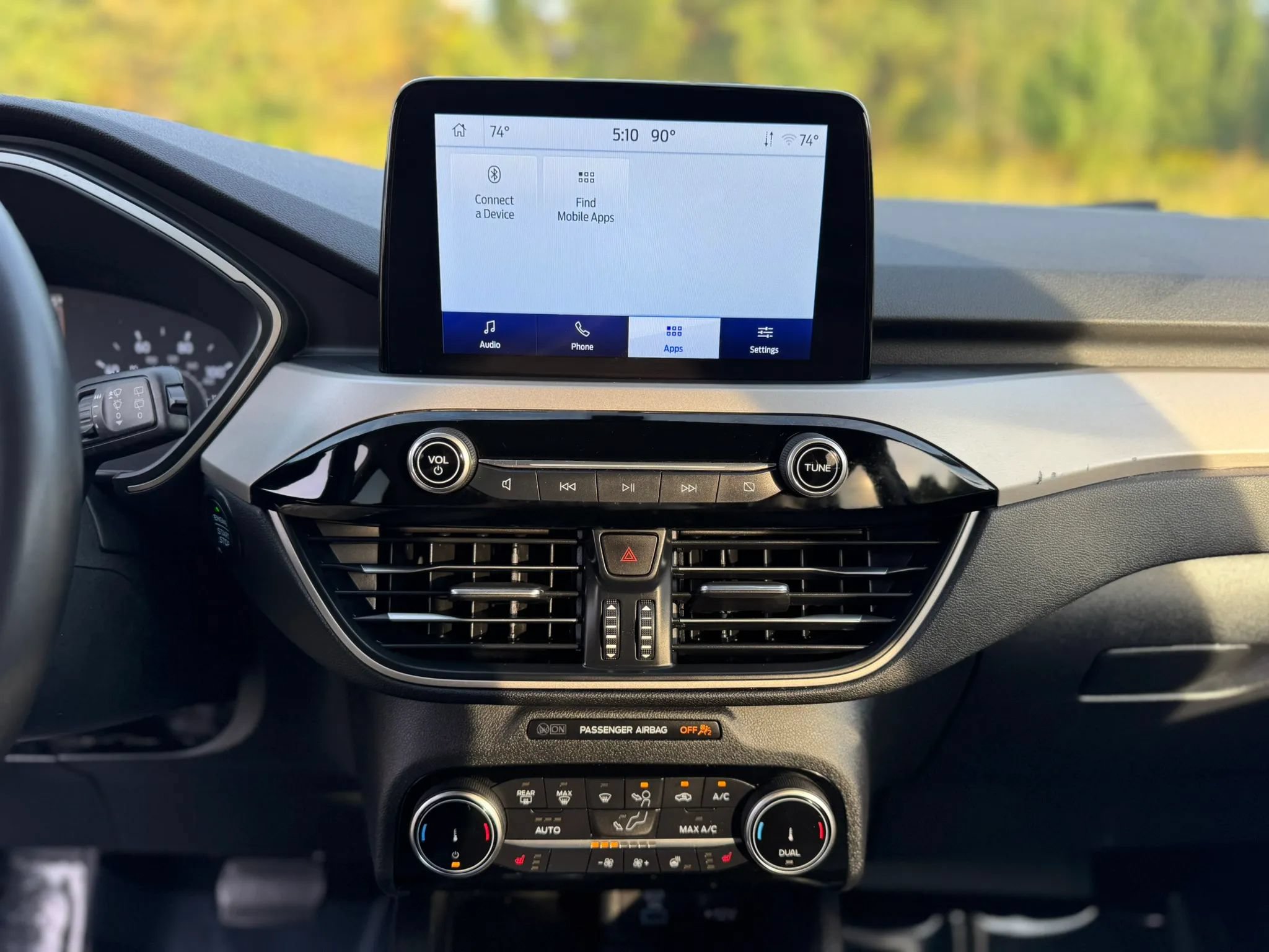 Used 2022 Ford Escape SE w/ Convenience Package FWD image 17