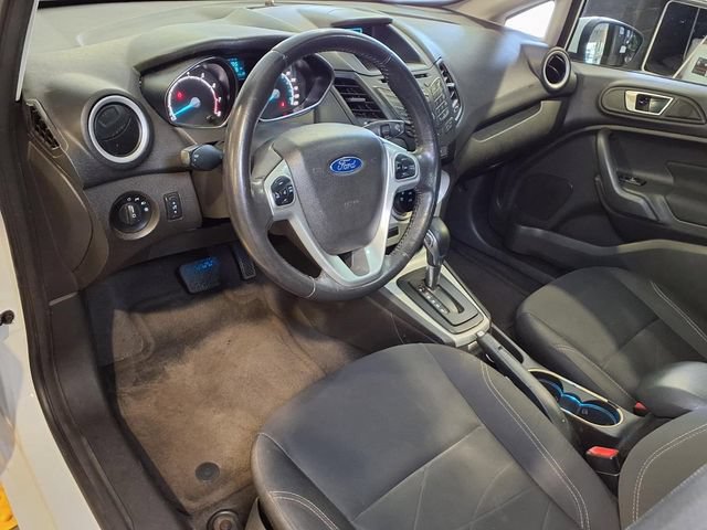 Used 2015 Ford Fiesta SE FWD image 4