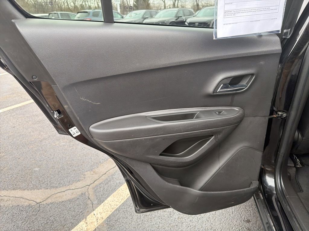 Used 2019 Chevrolet Trax LT w/ LT Convenience Package image 20