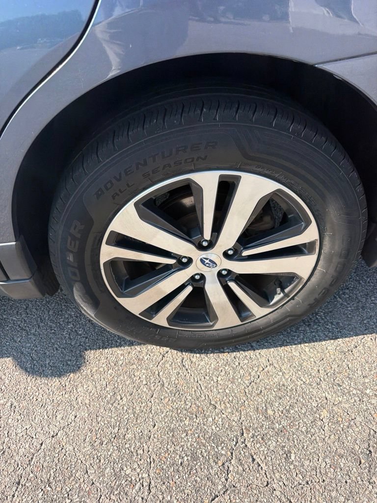 Used 2018 Subaru Outback 3.6R Limited AWD/4WD image 11