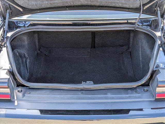 Used 2017 Dodge Challenger SXT image 6