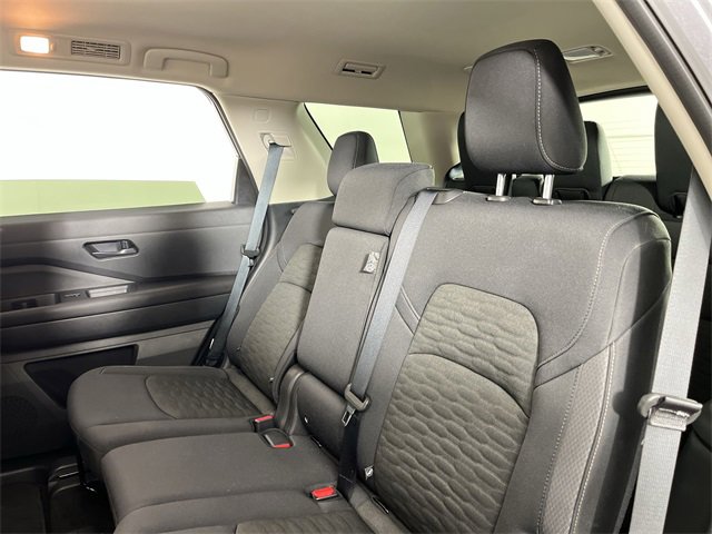 Certified 2025 Nissan Pathfinder SV image 21