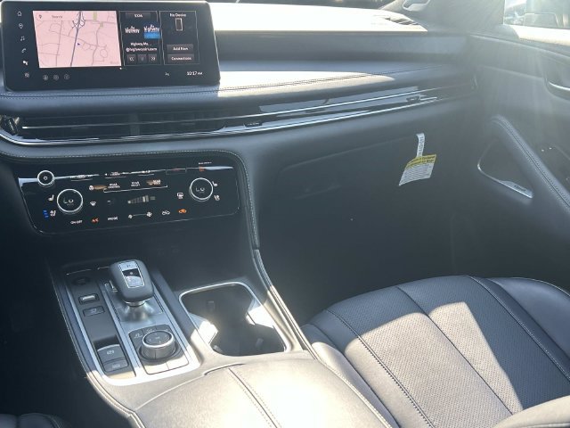 Certified 2026 INFINITI QX60 Sport w/ Dark Cargo Package AWD/4WD image 23