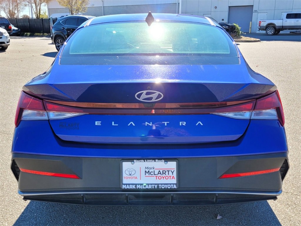 Used 2024 Hyundai Elantra SEL image 10
