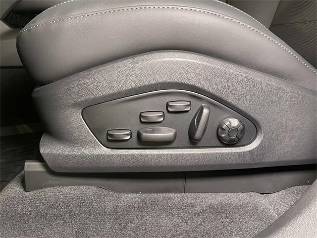 New 2025 Porsche Macan Turbo Electric image 17