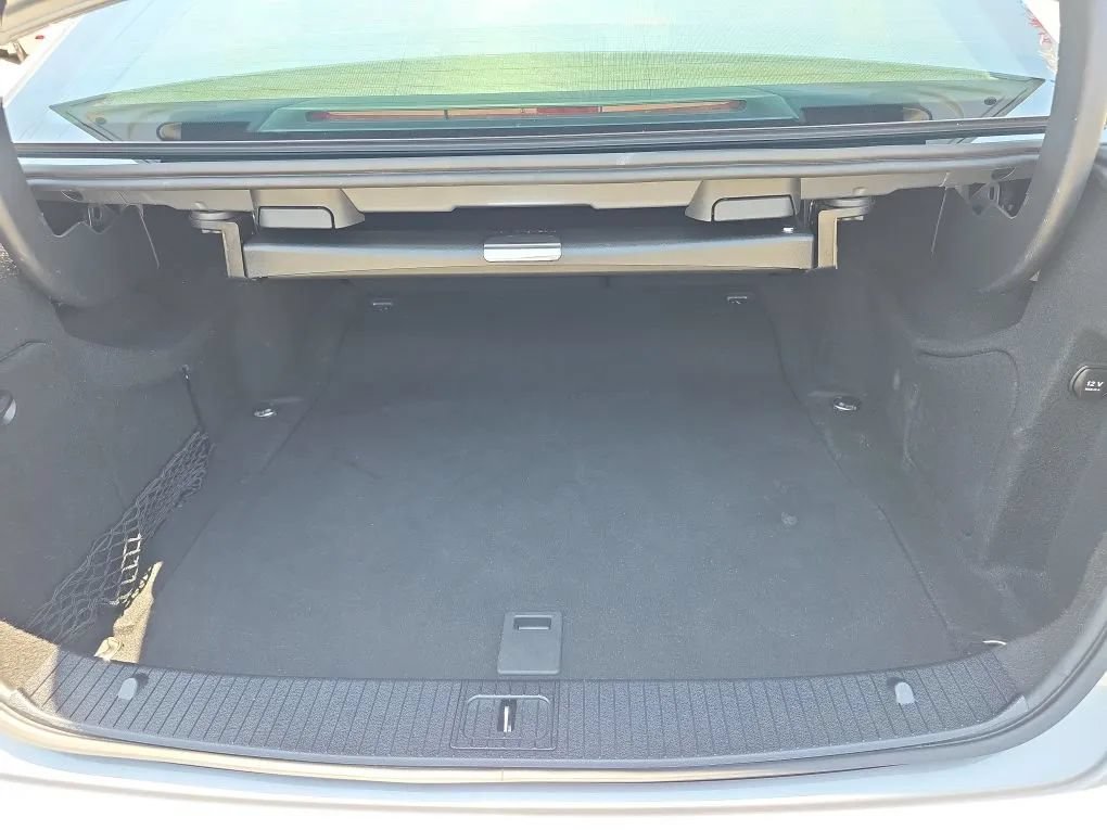 Used 2015 Mercedes-Benz E 350 Sedan w/ Premium 1 Package image 19
