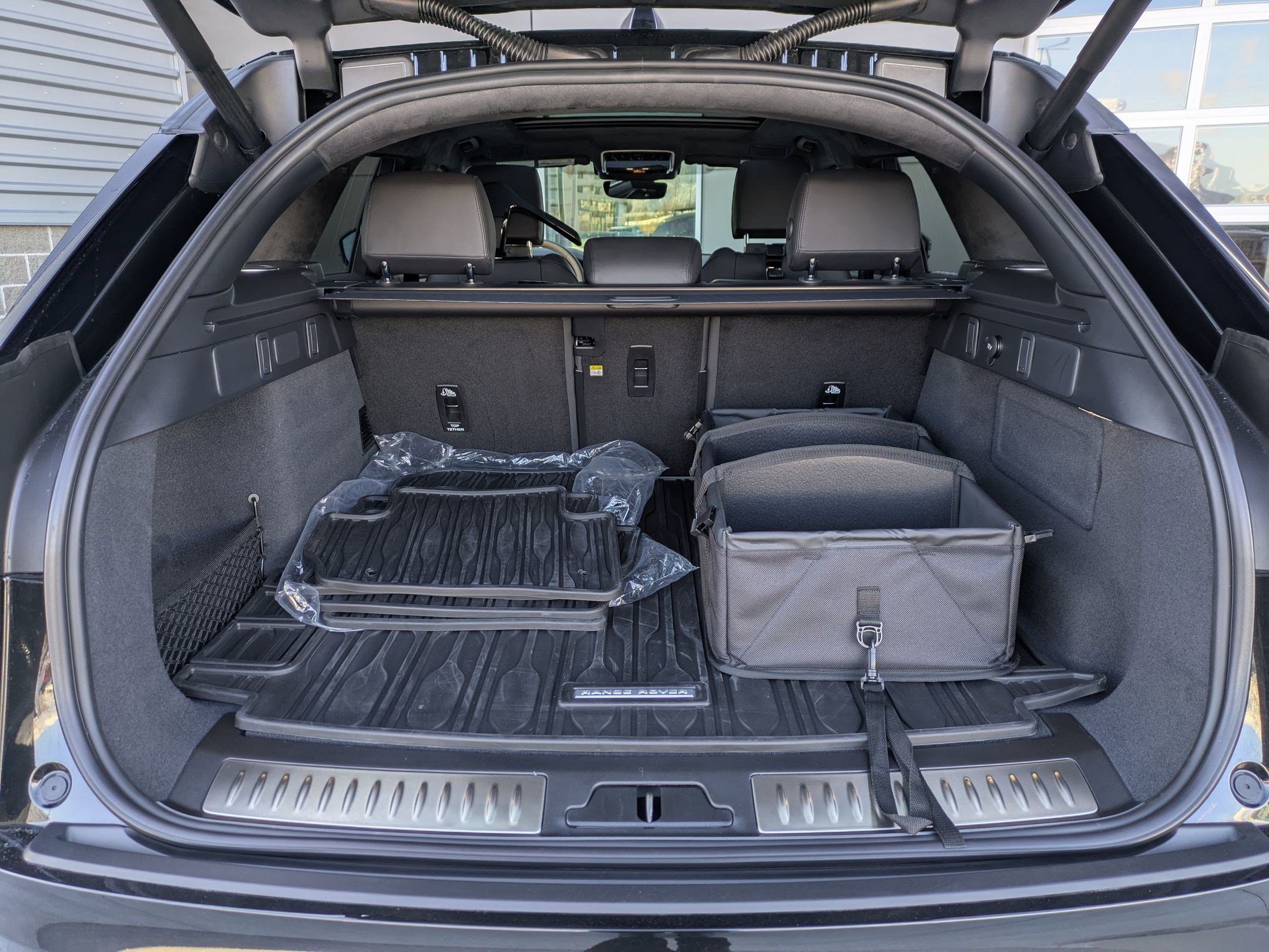 Used 2026 Land Rover Range Rover Velar Autobiography image 28