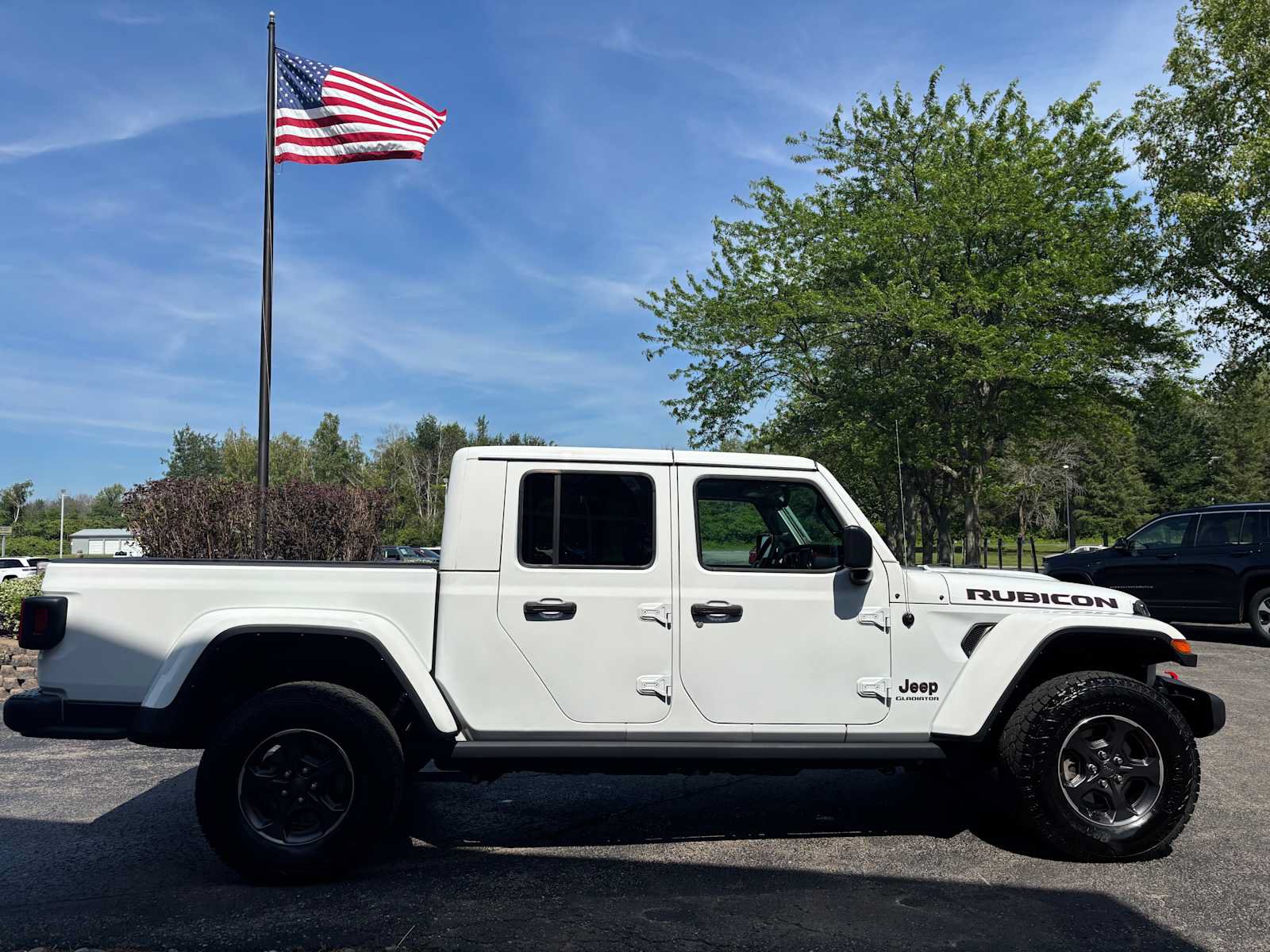 Used 2022 Jeep Gladiator Rubicon w/ Cold Weather Group AWD/4WD image 8