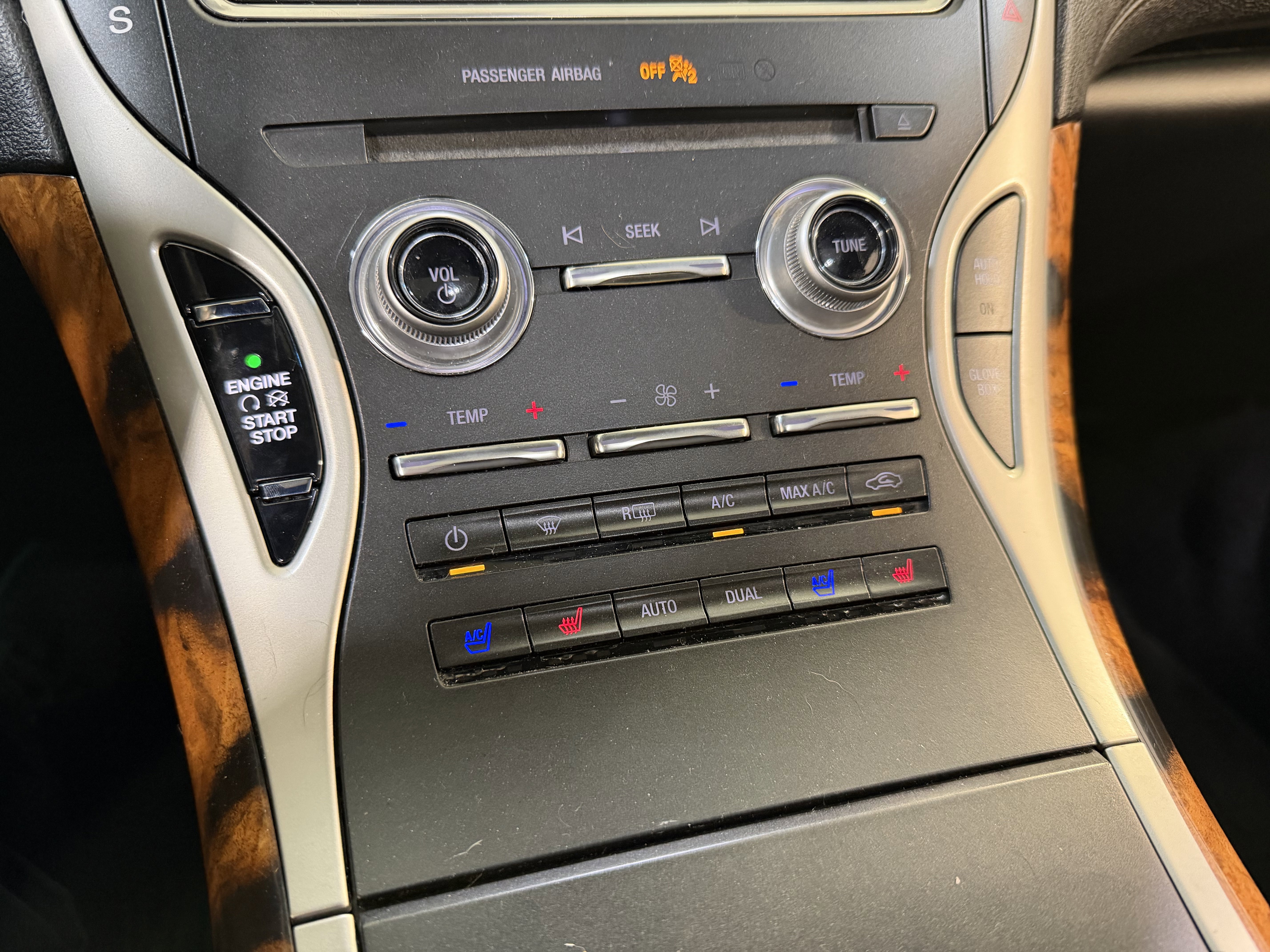 Used 2017 Lincoln MKX Reserve w/ Driver Assistance Package image 10