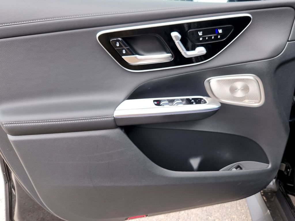 New 2025 Mercedes-Benz GLC 300 image 15