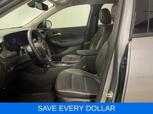 Used 2024 Buick Encore GX Avenir w/ Avenir Convenience Package FWD image 17