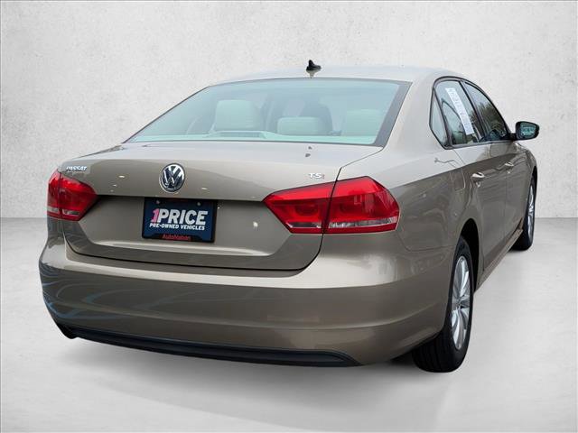 Used 2015 Volkswagen Passat 1.8T Wolfsburg Edition image 5