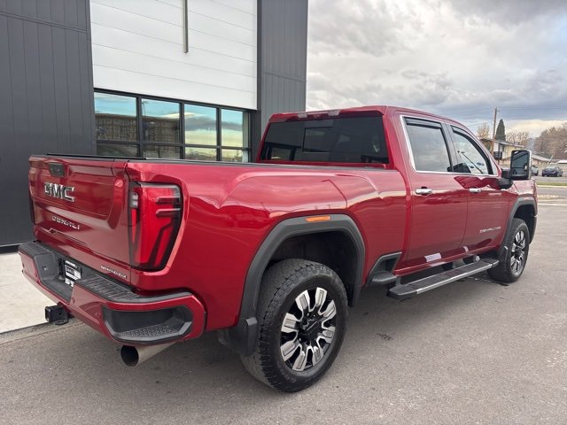 Used 2024 GMC Sierra 3500 Denali w/ Technology Package image 8