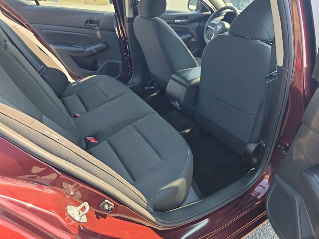 Used 2025 Nissan Altima 2.5 SV FWD image 12