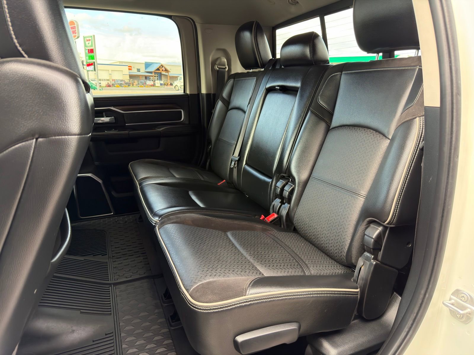 Used 2023 RAM 3500 Laramie AWD/4WD image 31