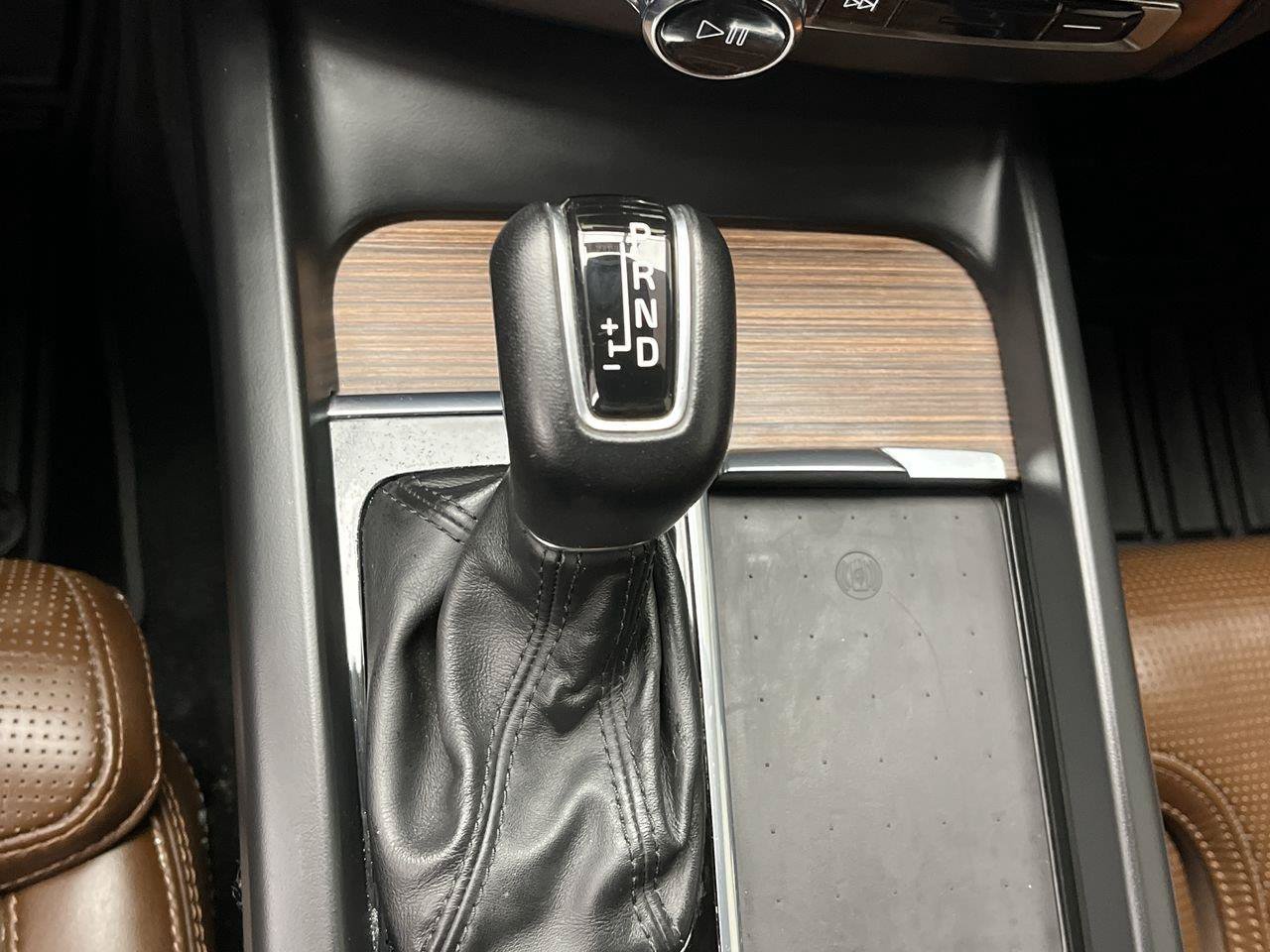 Used 2021 Volvo XC60 T5 Inscription w/ Advanced Package AWD/4WD image 28