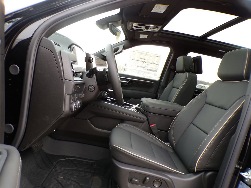 New 2026 Chevrolet Suburban Premier AWD/4WD image 15
