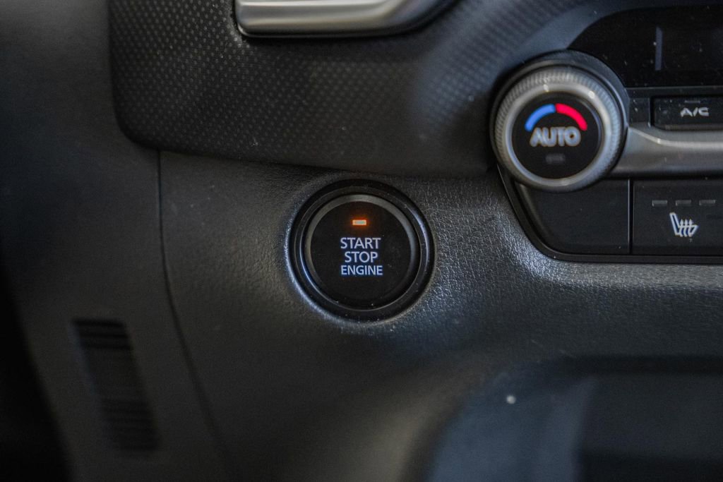 Used 2025 MAZDA CX-50 AWD 2.5 S w/ Premium Package image 33