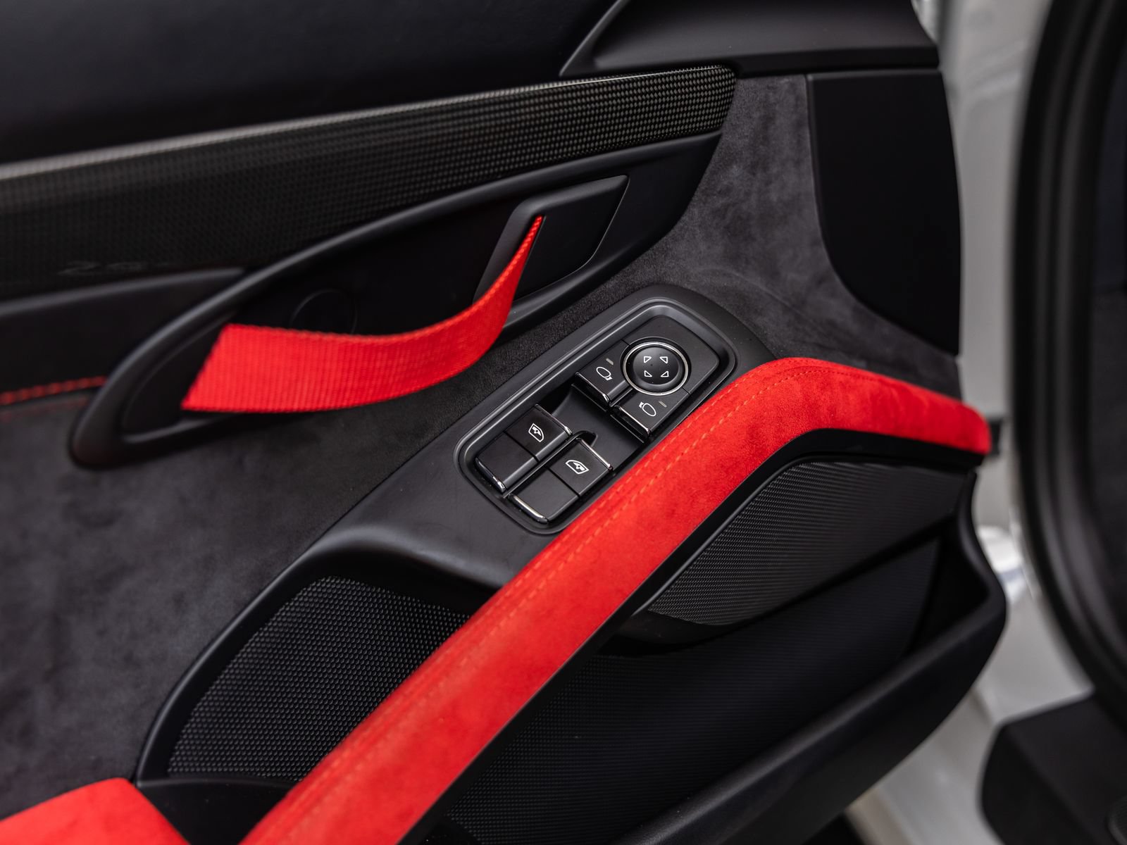 Certified 2019 Porsche 911 GT2 RS RWD image 45