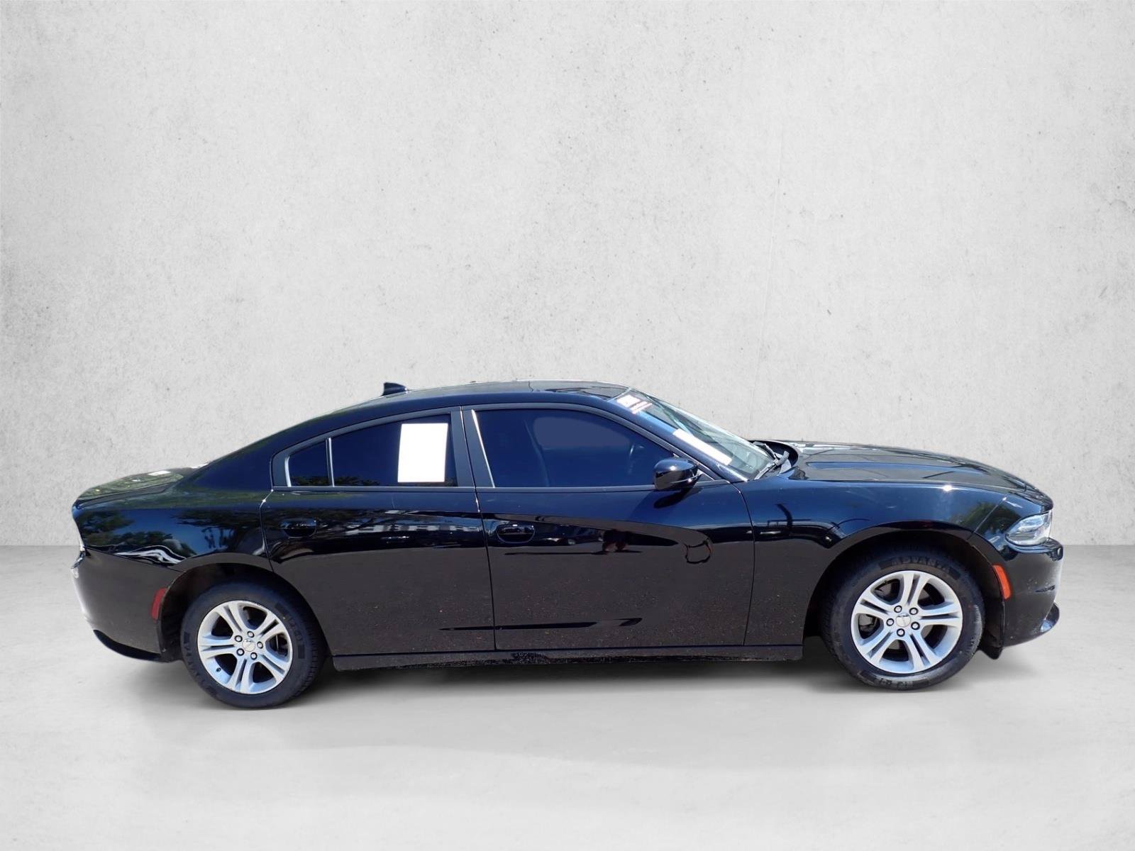 Used 2023 Dodge Charger SXT RWD image 5