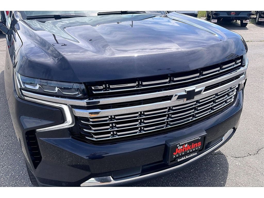 Used 2024 Chevrolet Suburban Premier w/ Max Trailering Package AWD/4WD image 33