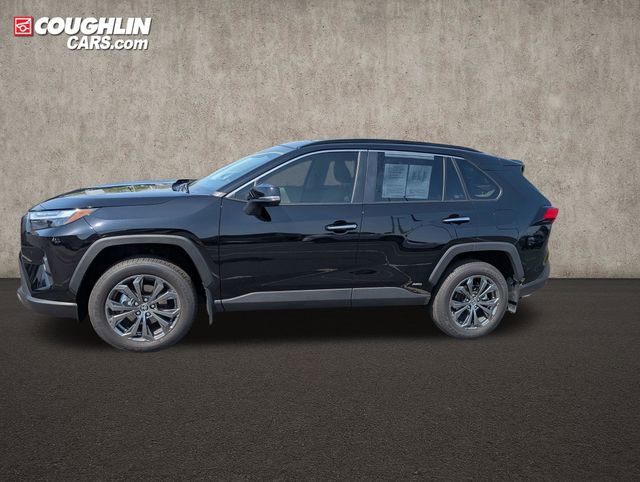 Used 2025 Toyota RAV4 Limited w/ Weather Package AWD/4WD image 4