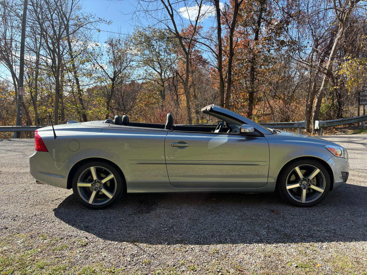 Used 2011 Volvo C70 T5 image 15