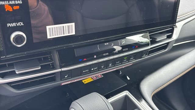 New 2026 Toyota Sienna XLE Woodland Edition AWD/4WD image 22