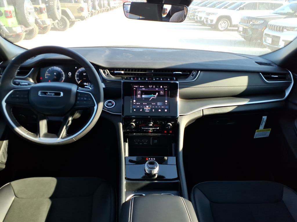 New 2025 Jeep Grand Cherokee L Altitude image 7