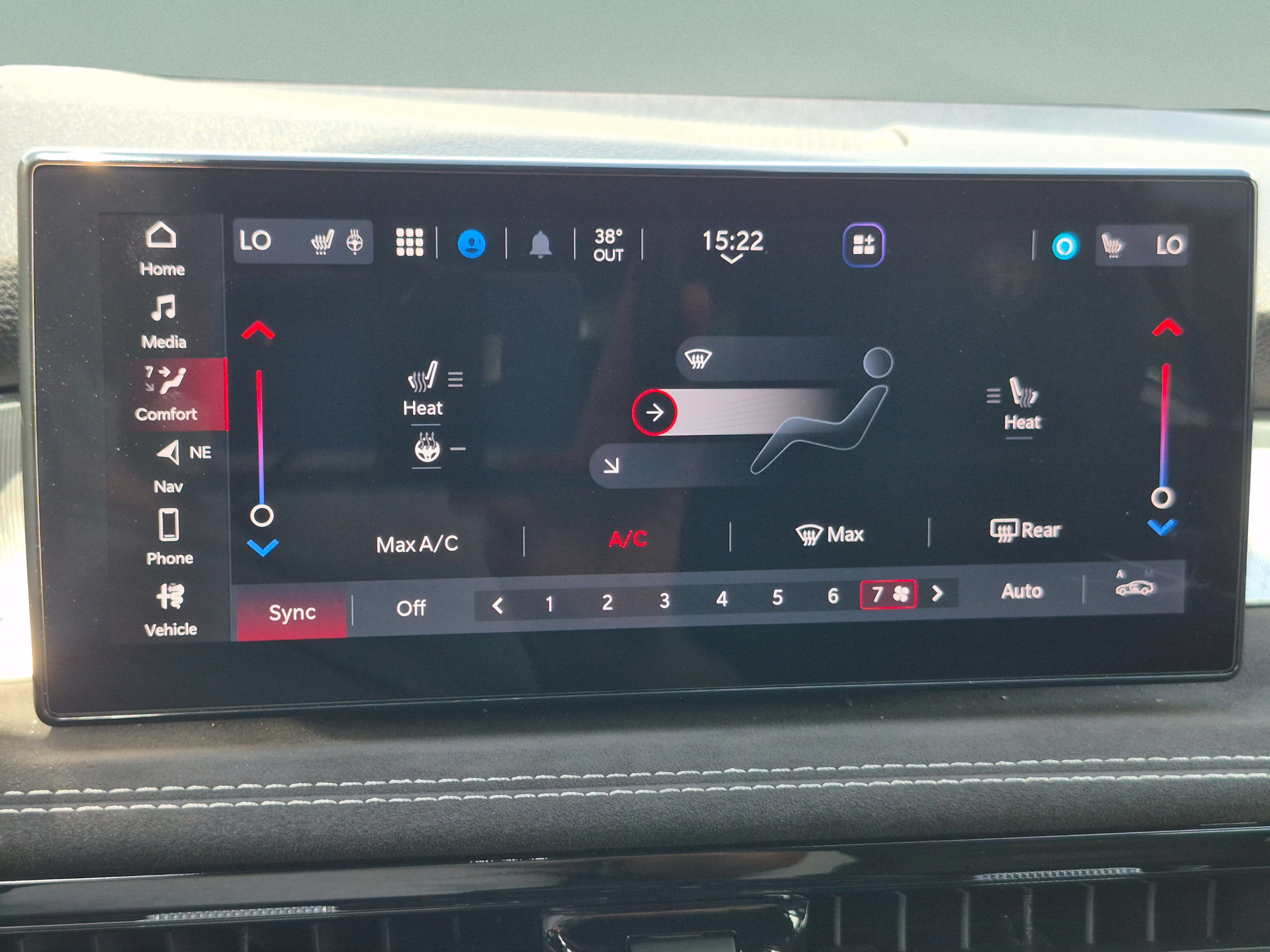 New 2026 Alfa Romeo Tonale w/ Active Assist Package AWD/4WD image 31