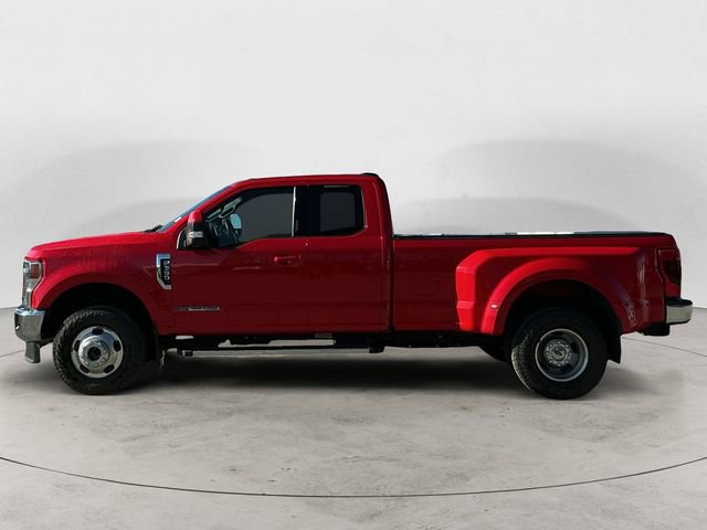 Used 2022 Ford F350 Lariat w/ Lariat Value Package AWD/4WD image 2