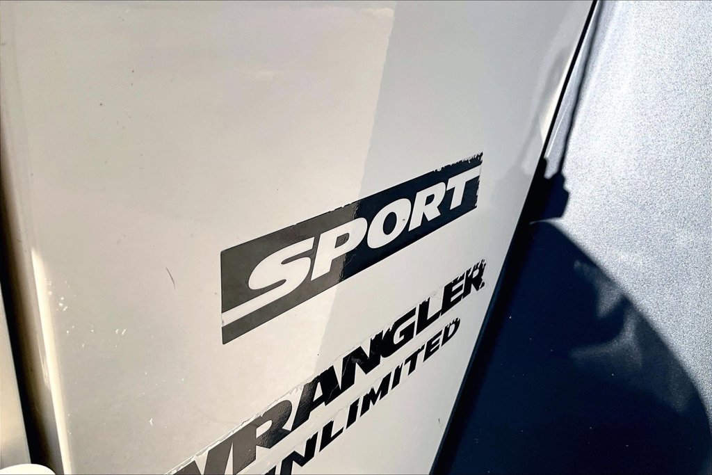 Used 2011 Jeep Wrangler Unlimited Sport AWD/4WD image 11