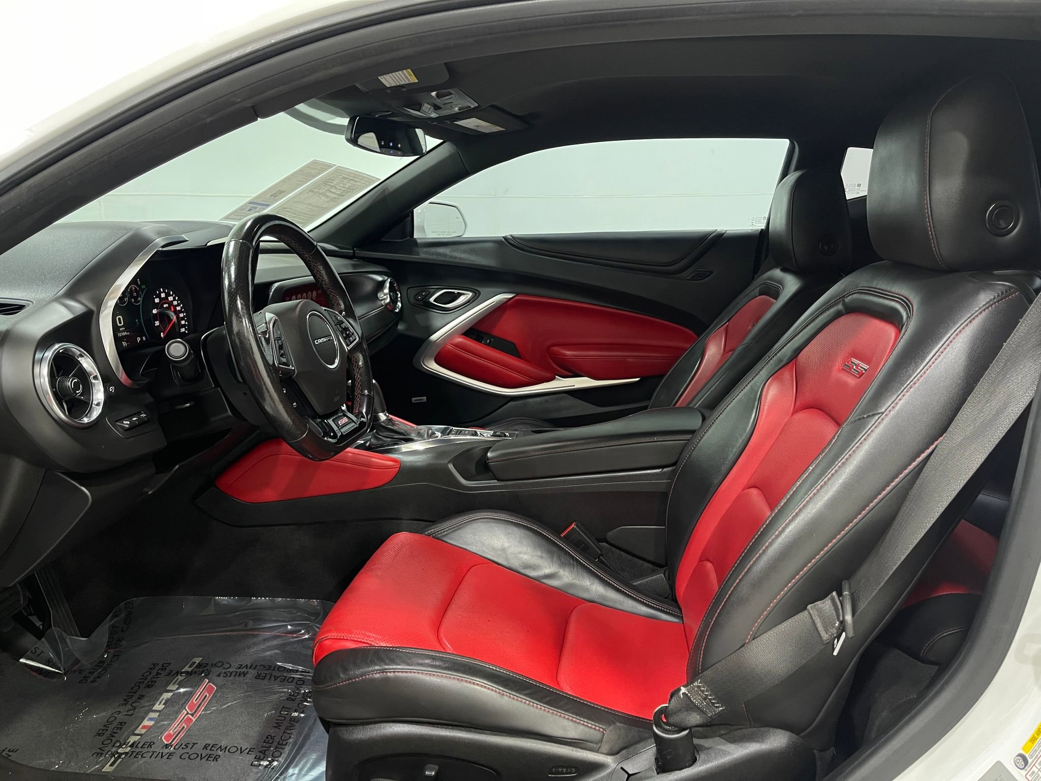 Used 2018 Chevrolet Camaro SS RWD image 12
