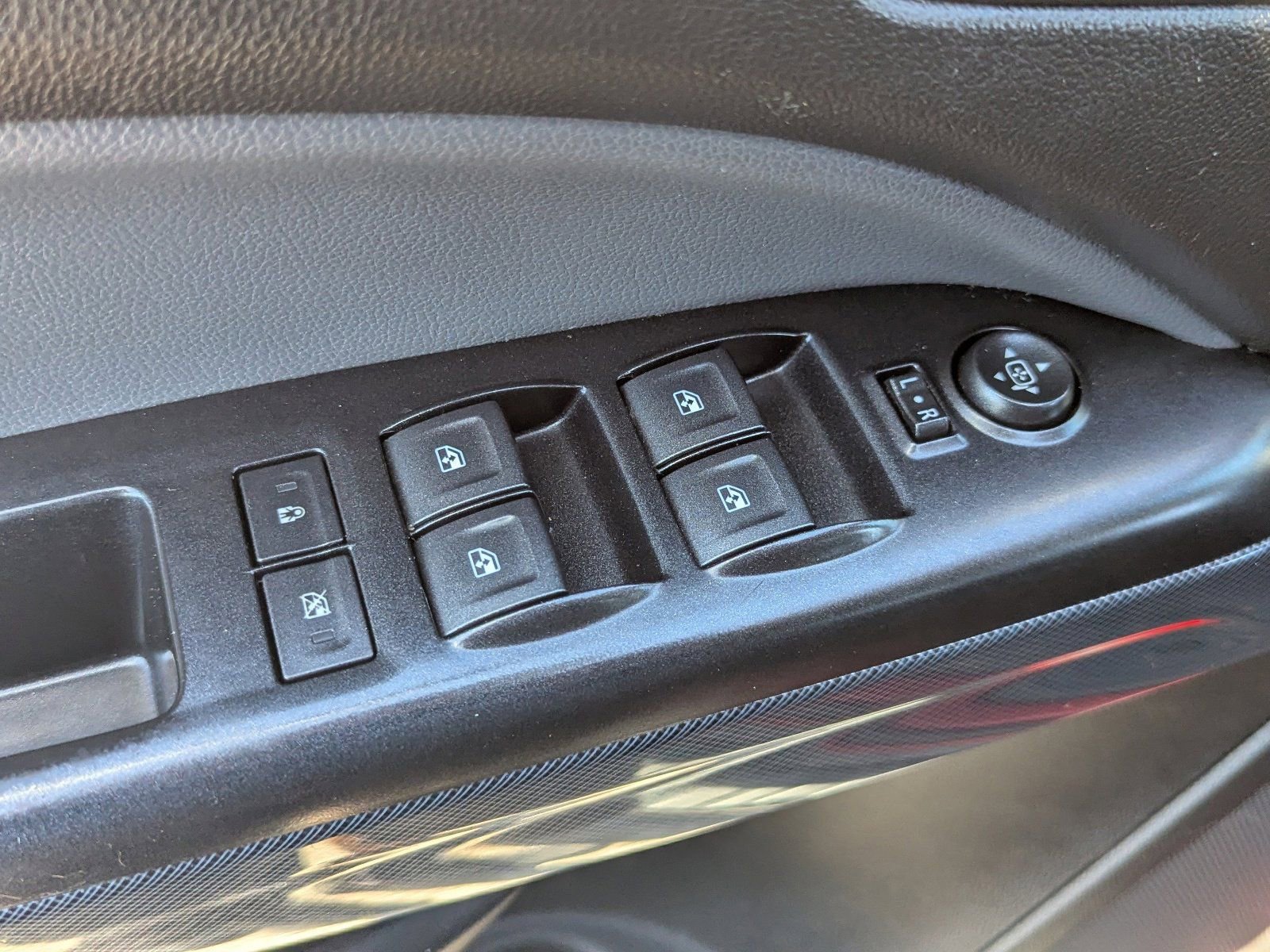 Used 2017 Chevrolet Colorado Z71 AWD/4WD image 21