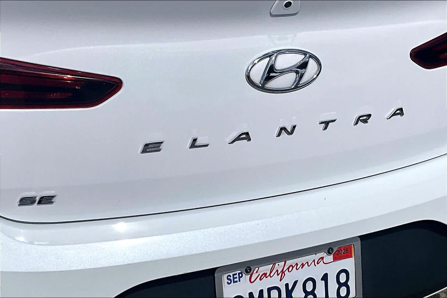 Used 2019 Hyundai Elantra SE w/ Cargo Package FWD image 9