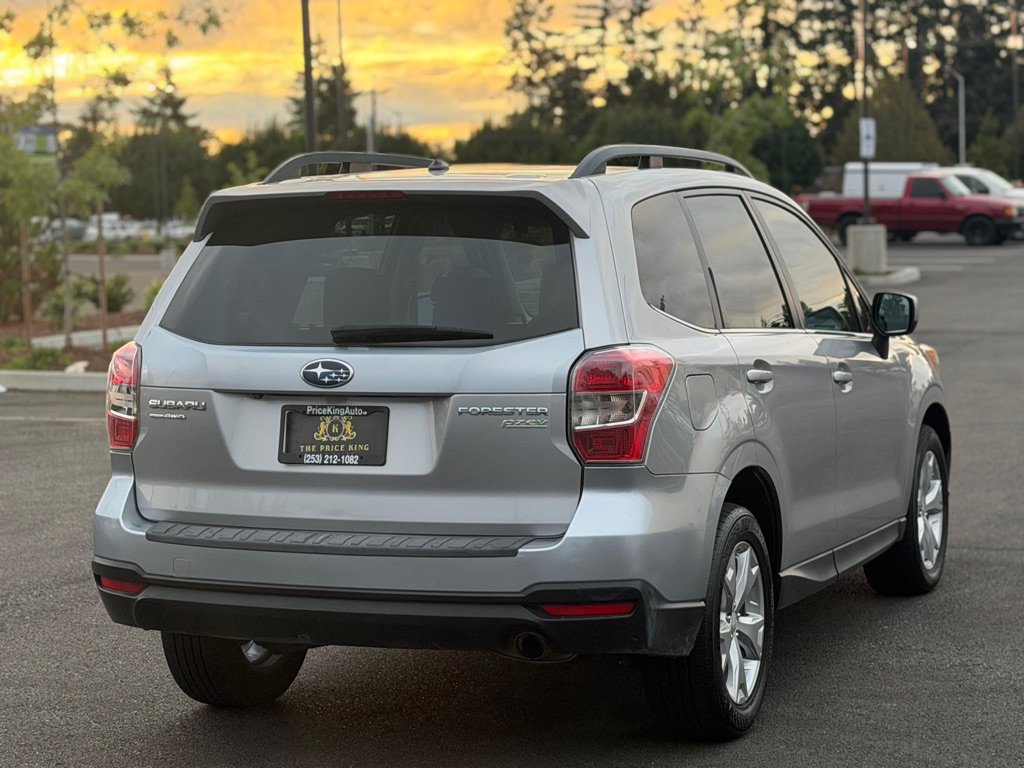Used 2015 Subaru Forester 2.5i Limited AWD/4WD image 6