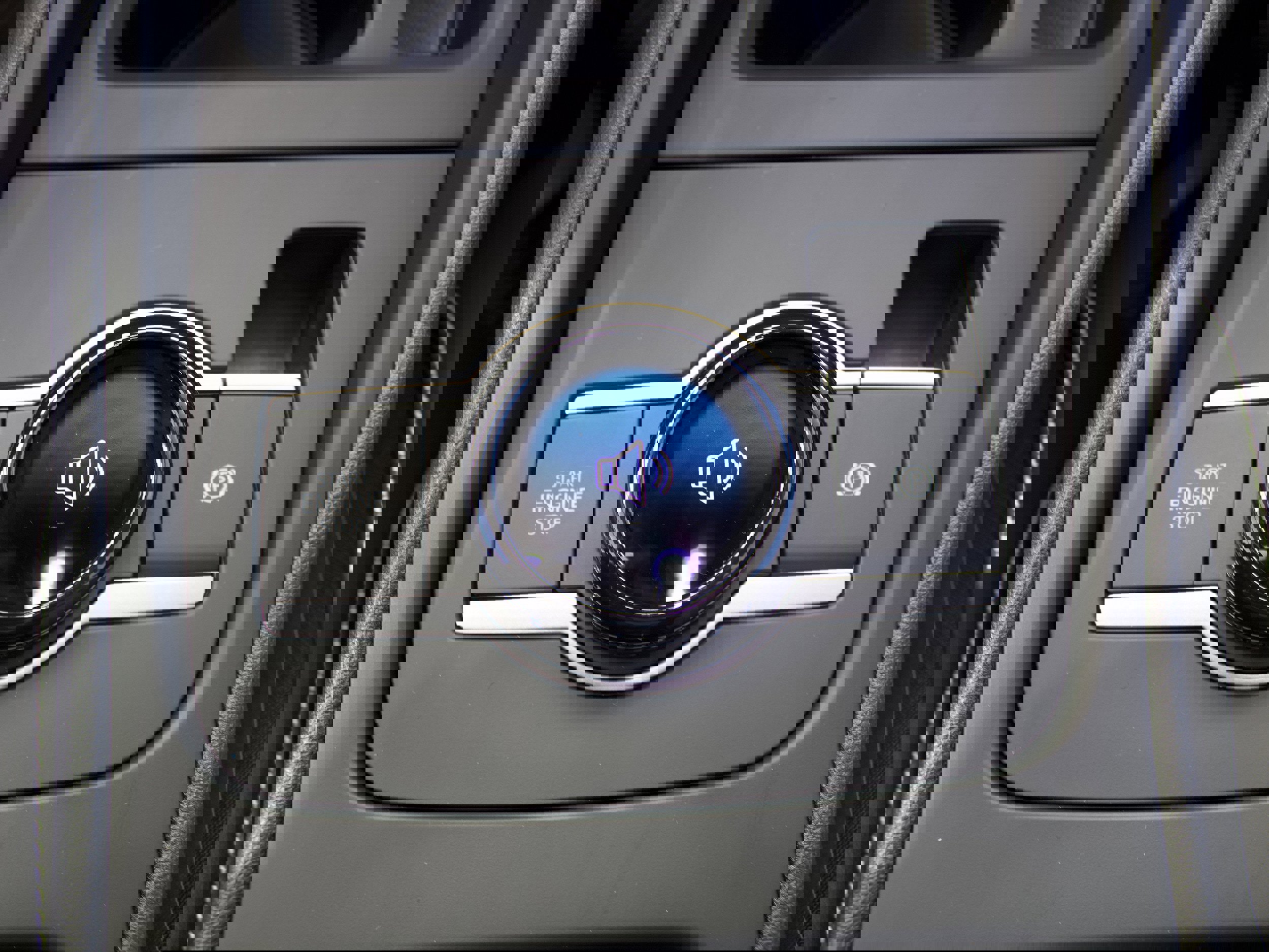 New 2026 Volkswagen Tiguan SE image 24